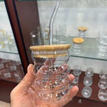 لیوان اسموتی نی دار